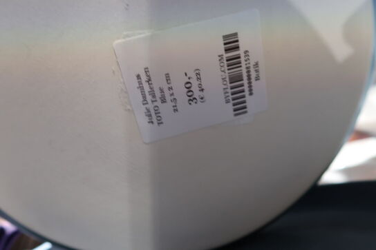 8 stk. tallerkner samt 2 stk. skåle JULIE DAMHUS