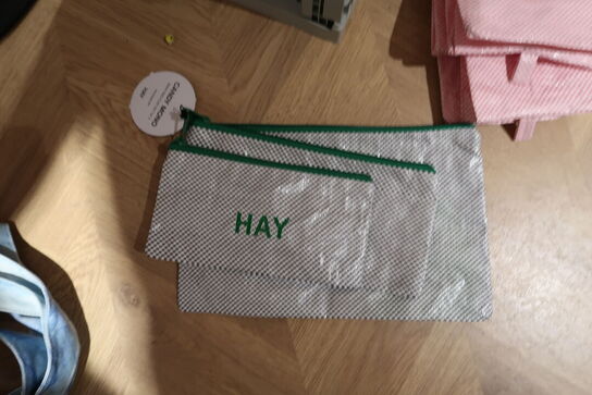 Div. Toilettasker HAY Candy Mono Wash Bag