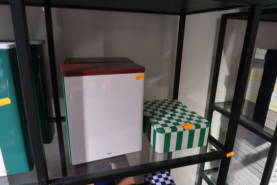 9 stk. beholdere HAY