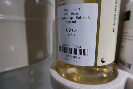 Bakke med sæbe, creme m.m. HUMDAKIN