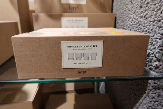 3 pakker glas FERM LIVING Ripple Small