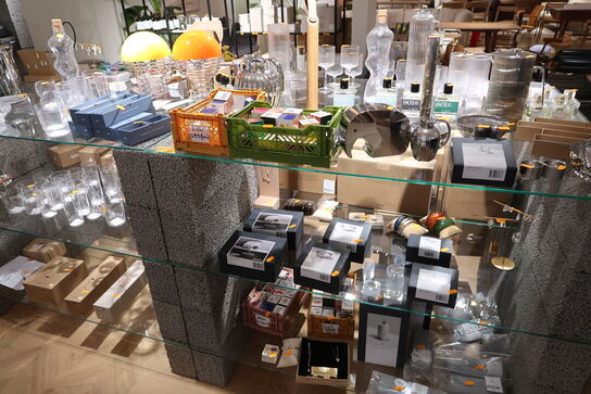 Reolsystem uden indhold