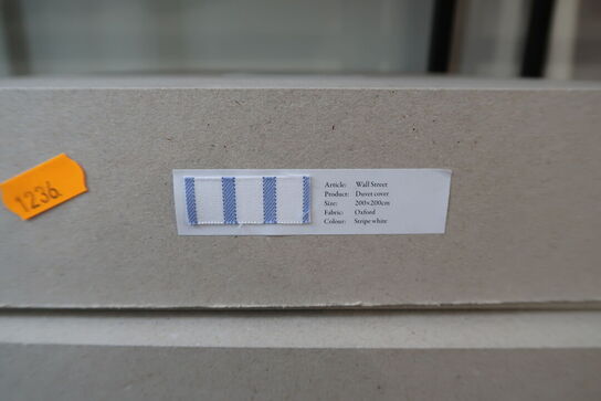 Sengetæppe MAGNIBERG Wall Street Oxford Striped White