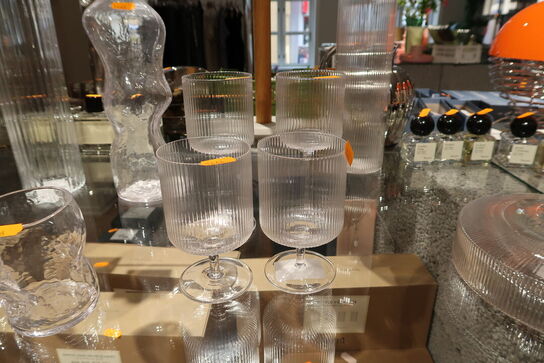 4 stk. glas FERM LIVING Ripple Wine