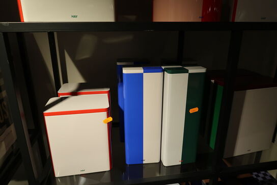 9 stk. beholdere HAY