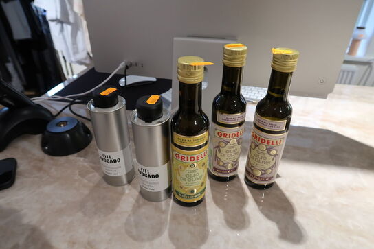 4 stk. olie NICOLAS VAHE m.fl.