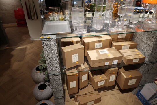 Reolsystem uden indhold