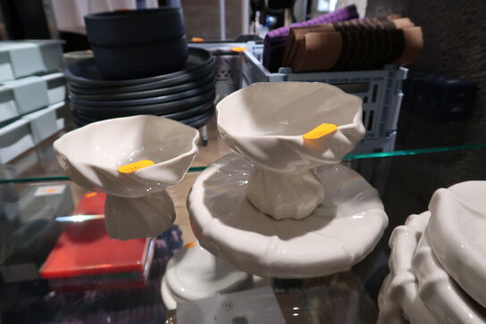 2 stk. skåle samt platte