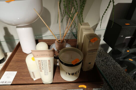 Tandpasta, fodcreme HUMDAKIN m.m.