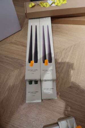 4 pakker LED-stagelys ESTER & ERIK