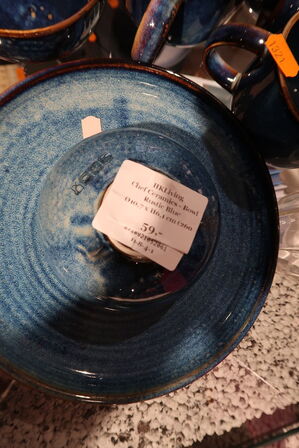 3 stk. tallerkner, 2 stk. skåle samt 3 stk. krus HKLIVING