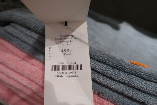 2 kasser svampe HUMDAKIN samt Div. Håndklæder MAGNIBERG