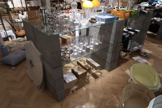 Reolsystem uden indhold