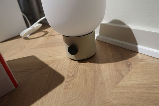 Bordlampe samt 2 stk. beholdere HAY