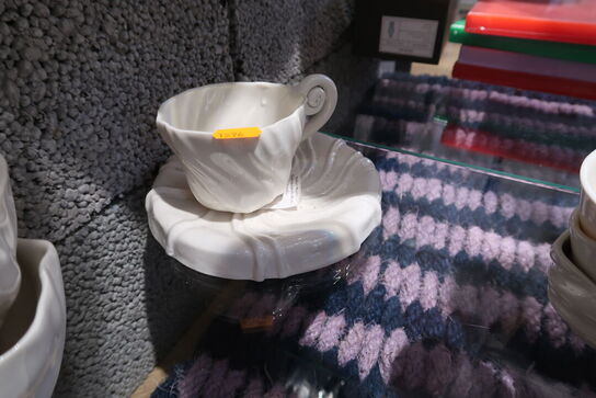 Krus samt underkop ATELIER MARÈE