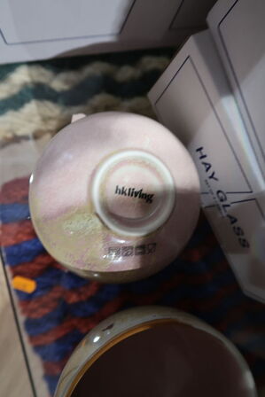 2 stk. tallerkner samt 6 stk. skåle HKLIVING