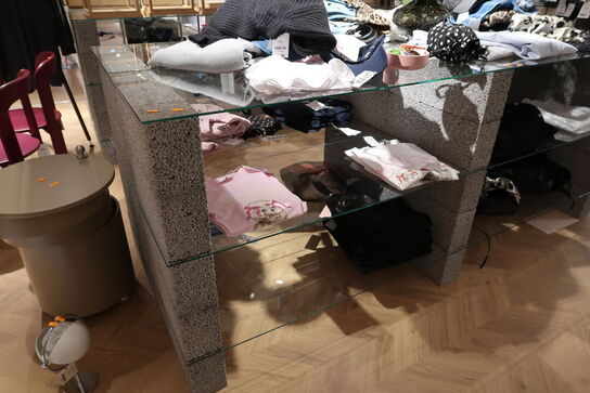 Reolsystem uden indhold