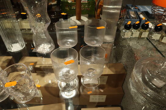 4 stk. glas FERM LIVING Ripple Wine