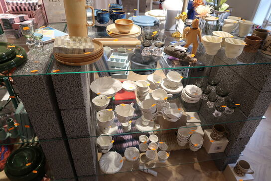 Reolsystem uden indhold