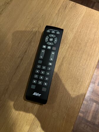 65" LG 65UT640S0ZA TV m. Aver VB342 konferencesystem