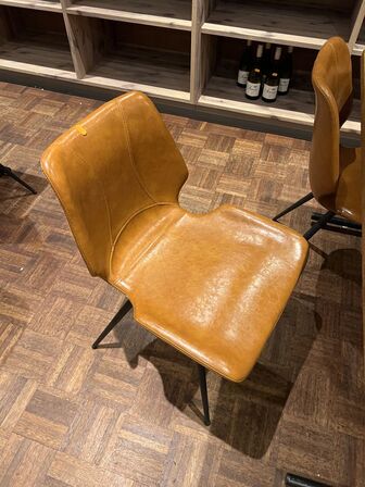 Bar/cafébord m. 4 stole