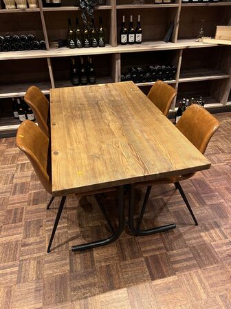 Bar/cafébord m. 4 stole