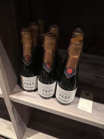 7 fl. CODORNIU 1551 - CAVA (200 ml)