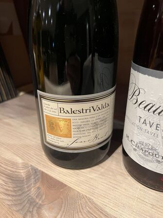 4 fl. vin (se billeder)