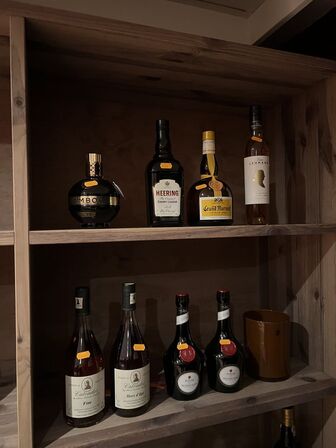 8 fl. likør/spiritus m.v.