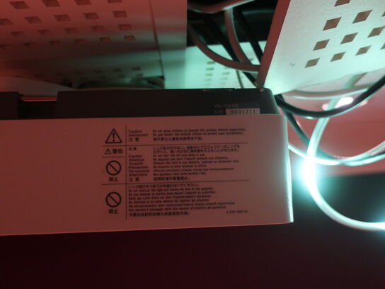 Projektor SONY VPL-EW435