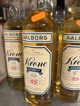16 fl. AALBORG akvavit & LYSHOLM Linie Akvavit