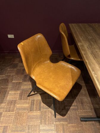 Bar/cafébord m. 4 stole