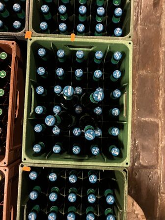 8 ks. blandet øl bl.a. ALBANI