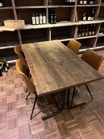 Bar/cafébord m. 4 stole