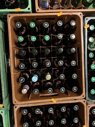 8 ks. blandet øl bl.a. ALBANI