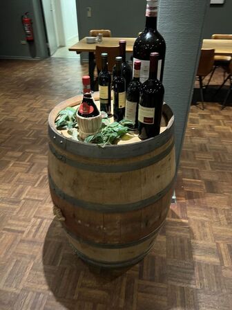 Vintønde inkl. indhold ovenpå