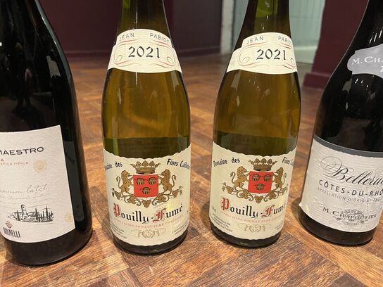 9 fl. blandet vin bl.a. POUILLY FUME & COTES DU RHONE