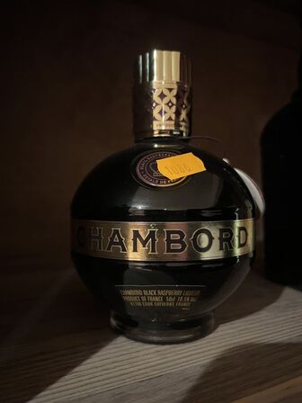 8 fl. likør/spiritus m.v.