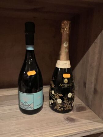 2 fl. brut/asti (se billeder)