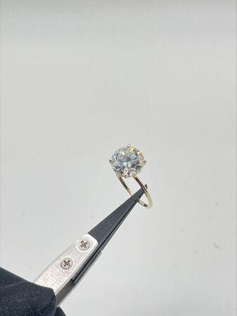 4.00 ct. Solitaire ring med IGI-certificeret lab-grown diamant