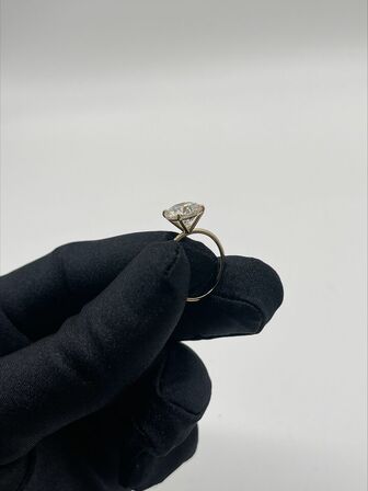 4.00 ct. Solitaire ring med IGI-certificeret lab-grown diamant