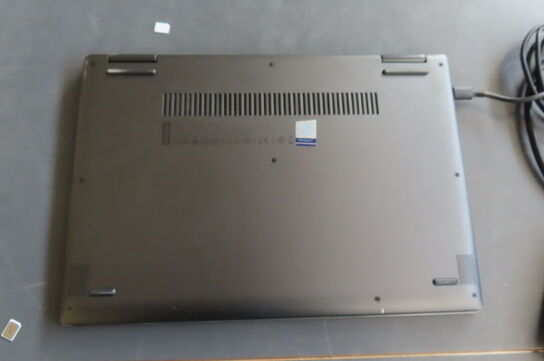 Bærbar computer LENOVO YOGA 720-13IKB