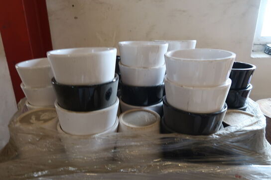 Ca. 240 stk. Krukker