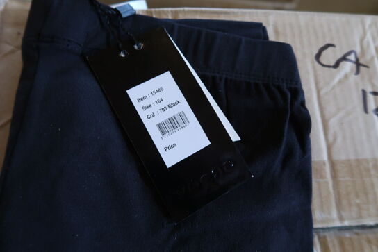 Ca. 120 dele Grovy T-Shrits & leggings