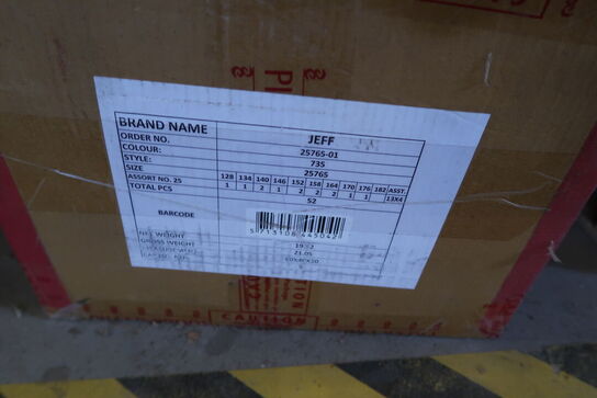 Ca. 200 dele diverse tøj