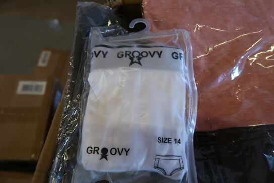 Ca. 200 dele diverse tøj