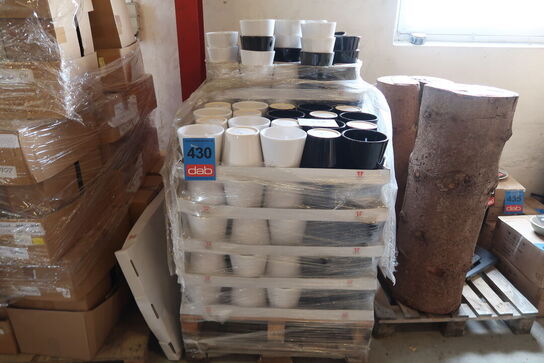 Ca. 240 stk. Krukker