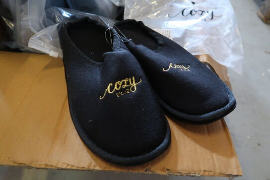 Ca. 40 par Cozy By JZ Royal slippers