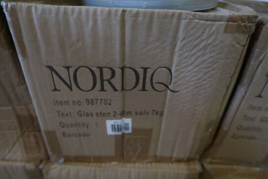 20 spande pyntesten 7 kg + 234 bøtter pyntesand 