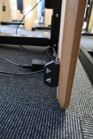 6 stk. el. hæve/sænke skriveborde 